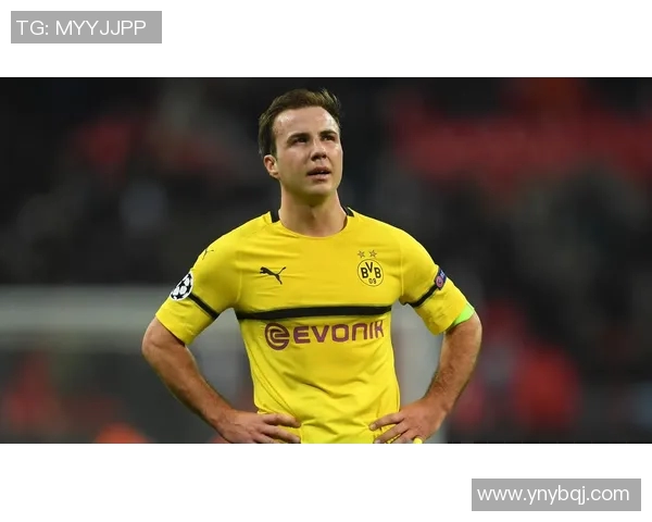 足球明星壁纸格策的精彩瞬间与个人魅力展现